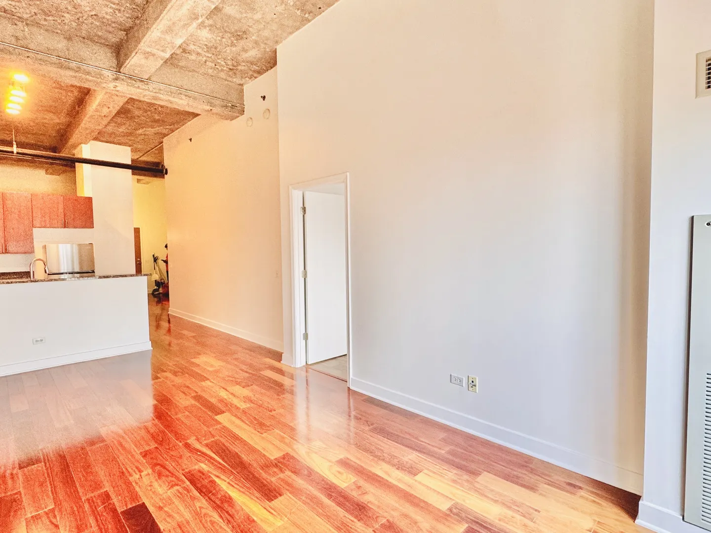 320 E 21st Street 805 IL