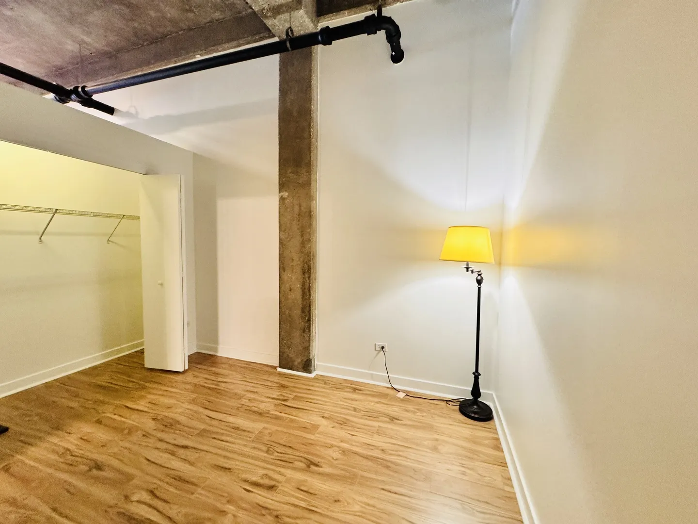 320 E 21st Street 805 IL