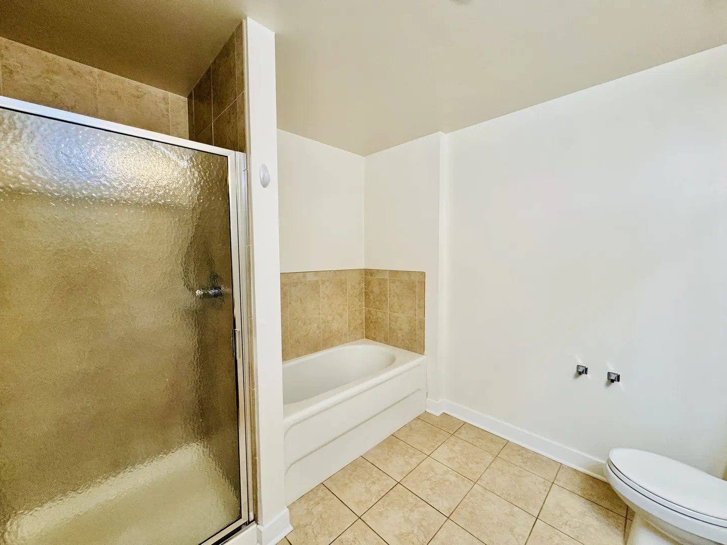 320 E 21st Street 805 IL
