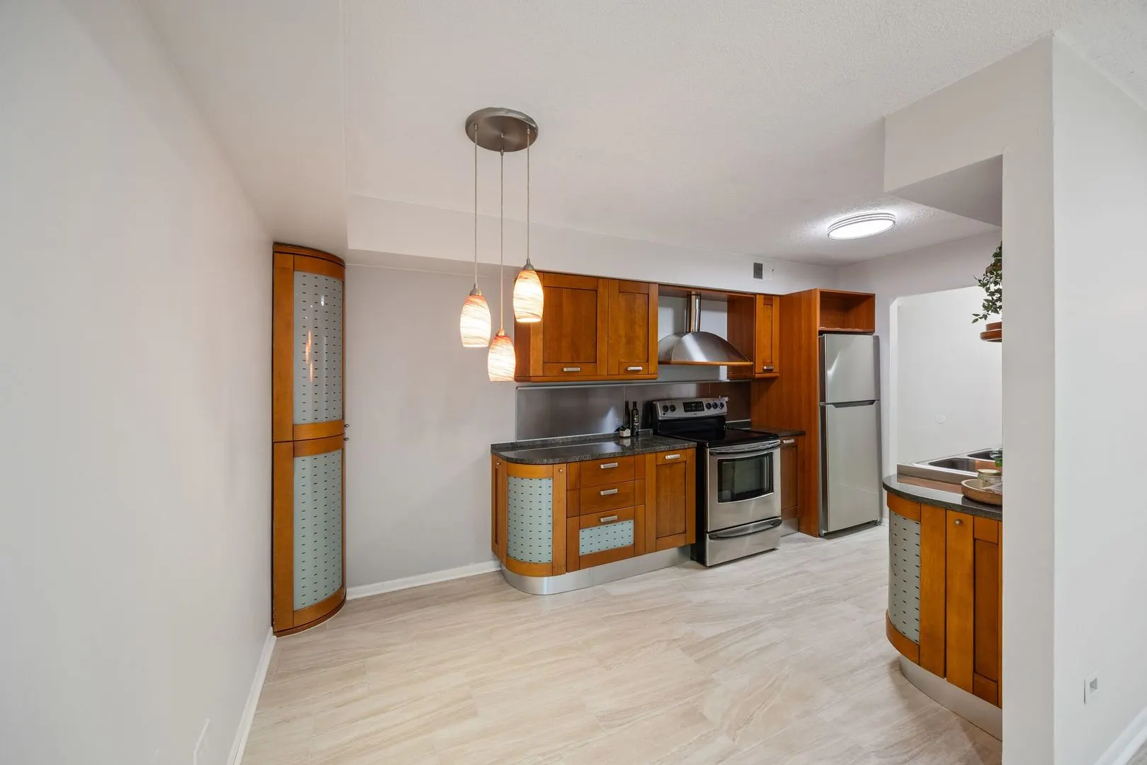 900 Casey Court 27-06 IL