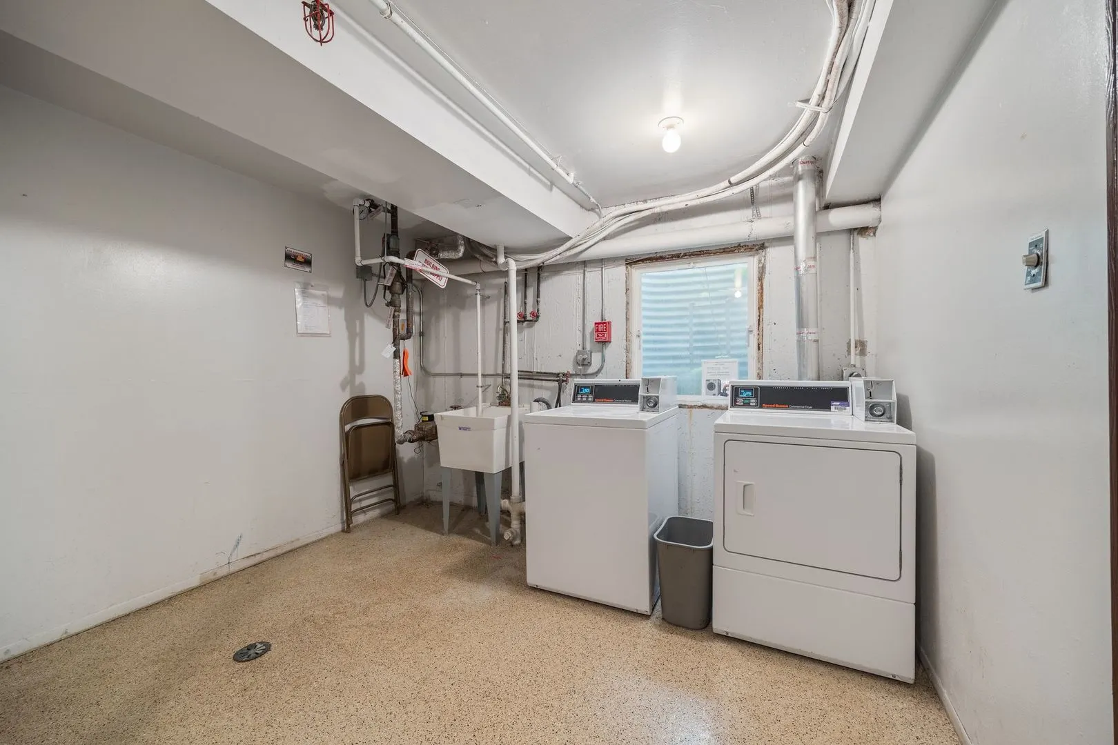 900 Casey Court 27-06 IL