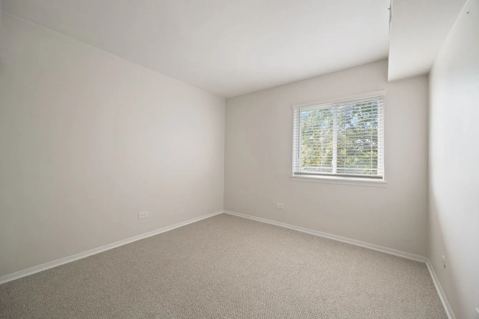 900 Casey Court 27-06 IL