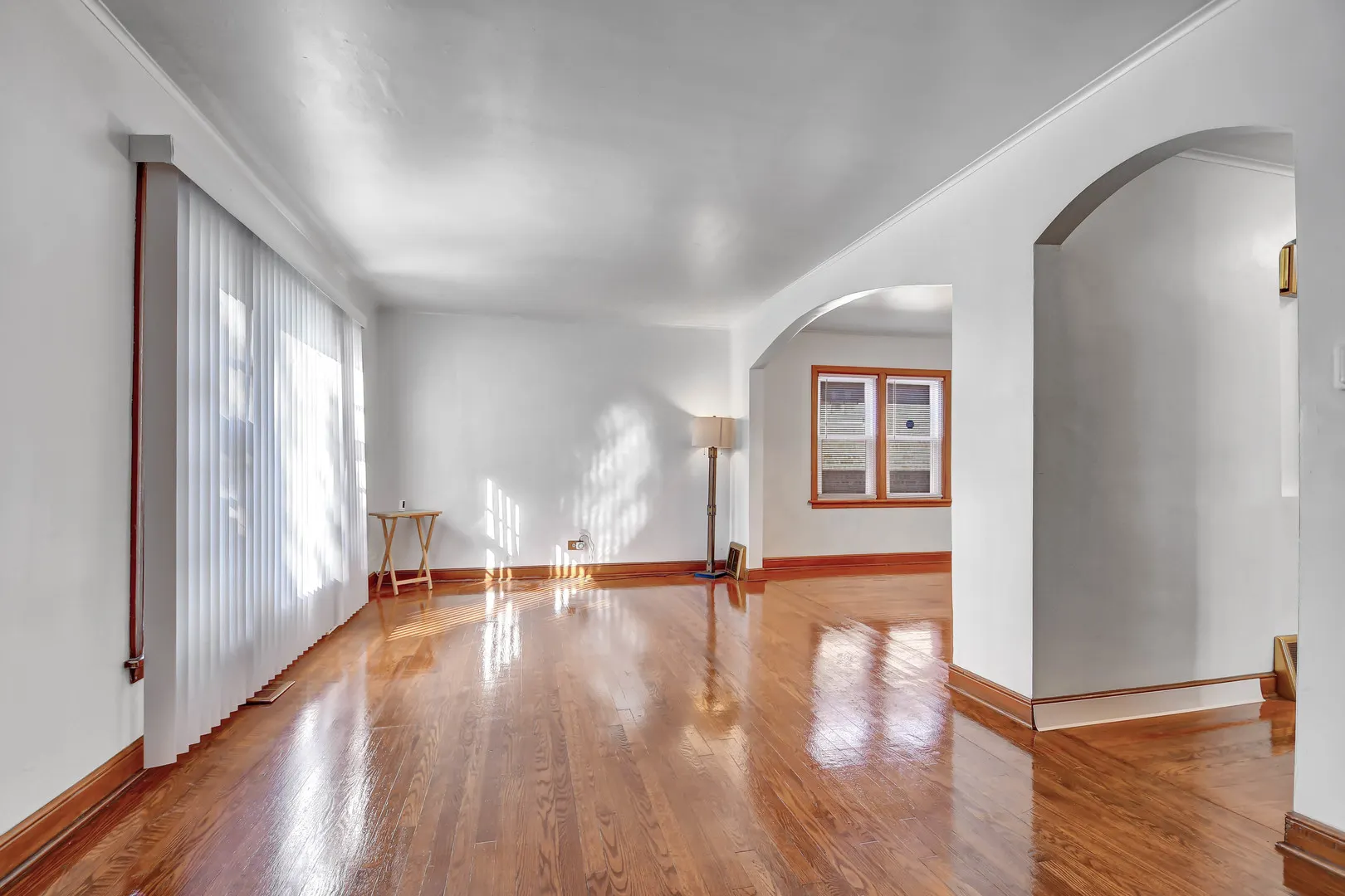 9041 S East End Avenue IL