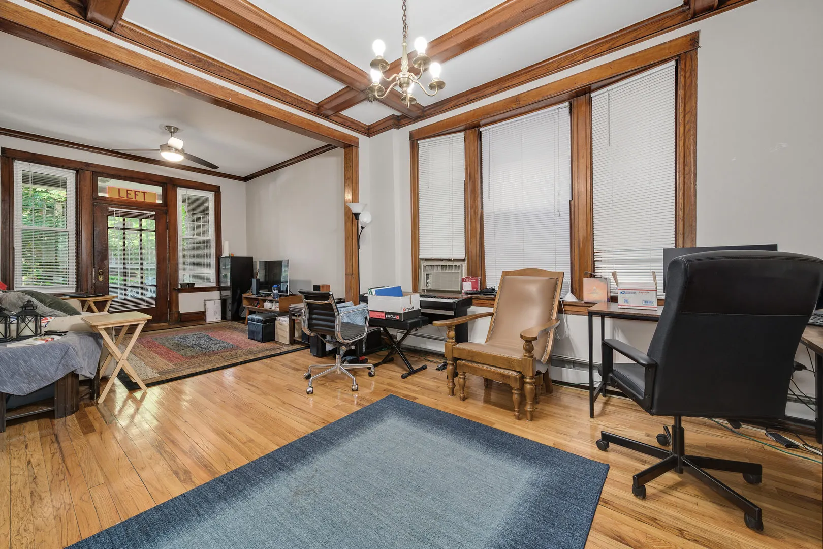 2337 W Thomas Street IL