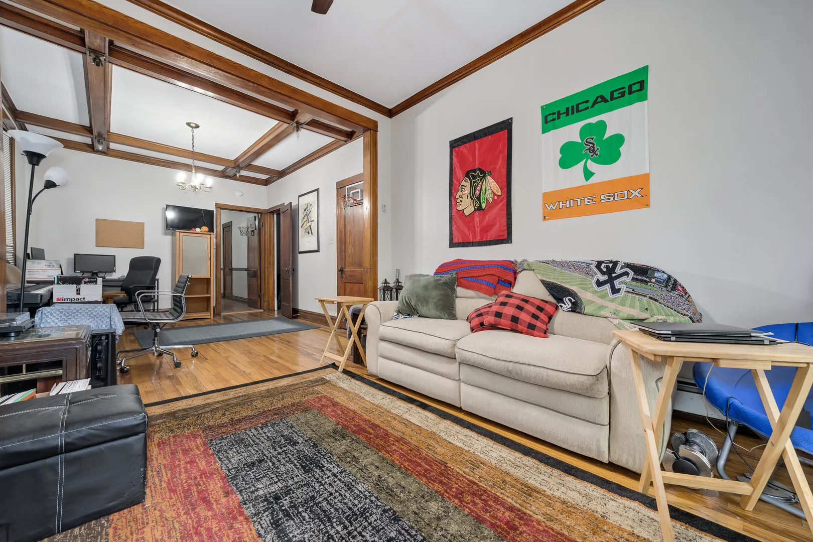 2337 W Thomas Street IL