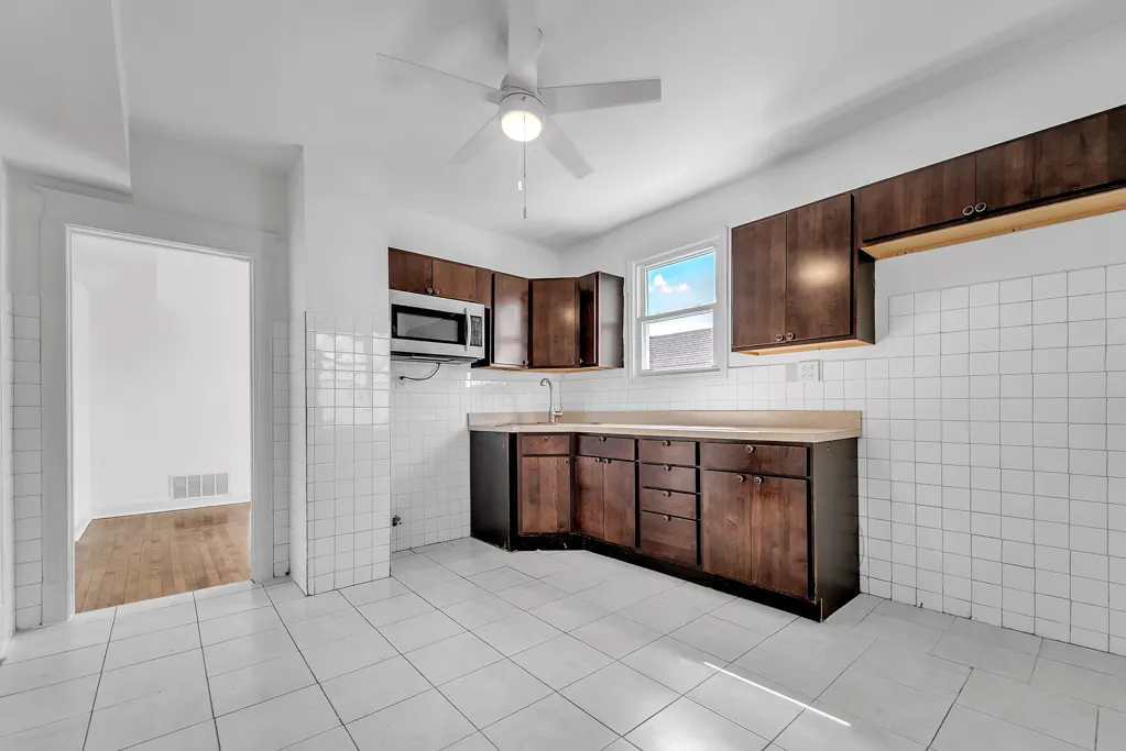 1330 S 49th Avenue IL