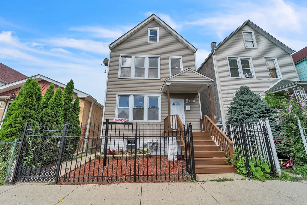 1330 S 49th Avenue IL