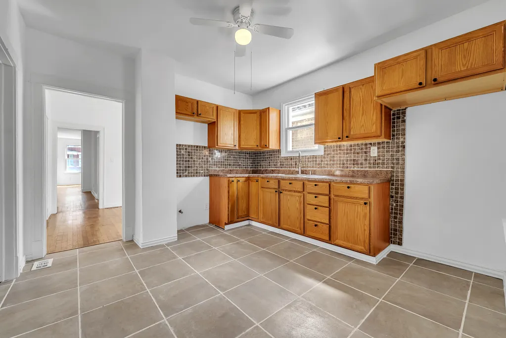 1330 S 49th Avenue IL