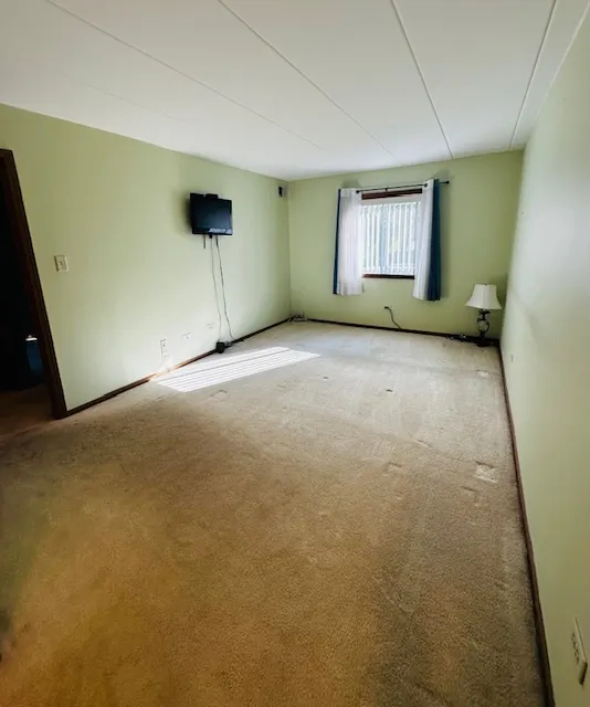 13422 W Circle Drive 401 IL