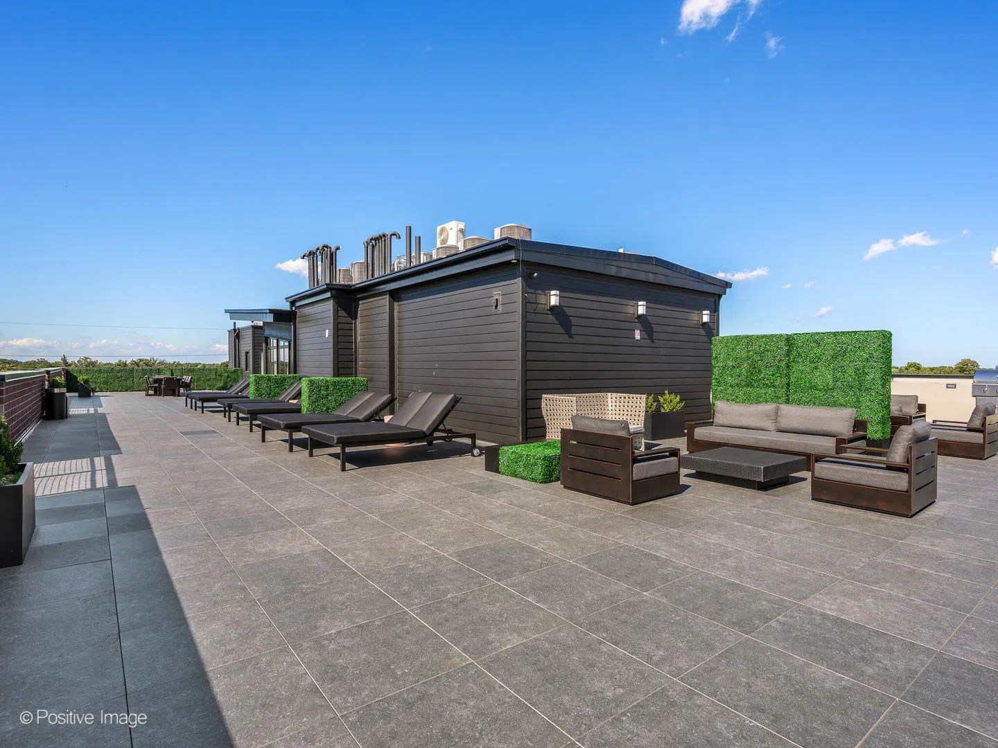 2811 Thatcher Avenue 305 IL