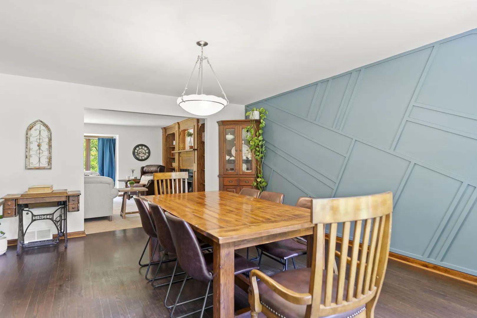 1313 Chatham Lane IL