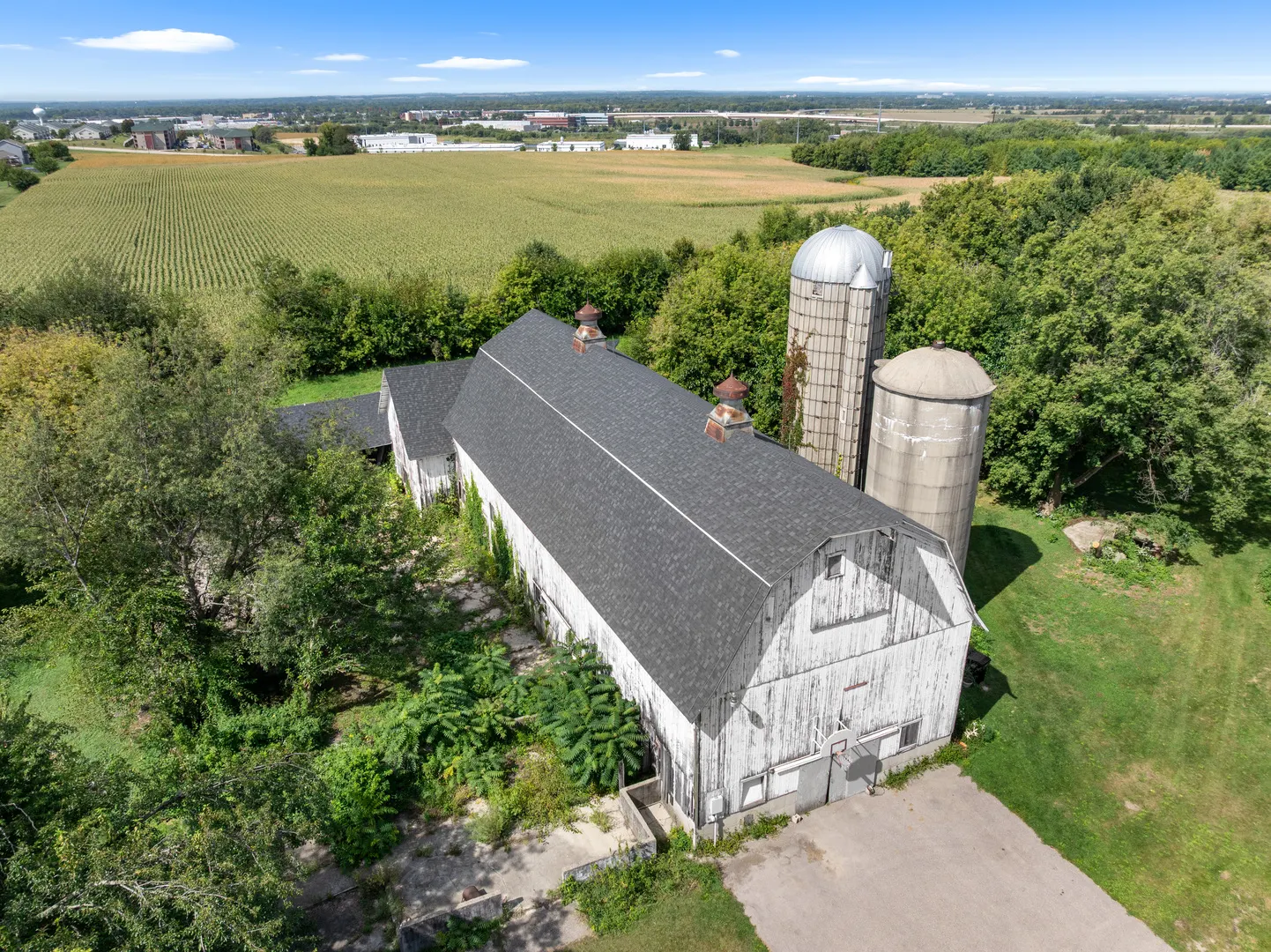 1610 Town Hall Road WI