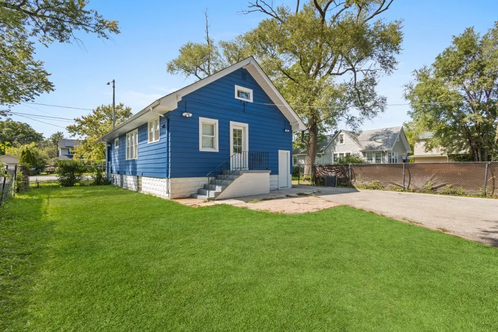 15661 State Street IL