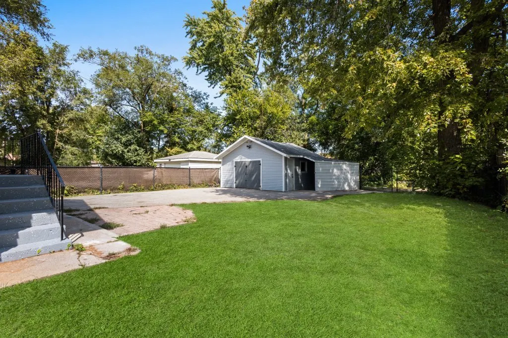 15661 State Street IL