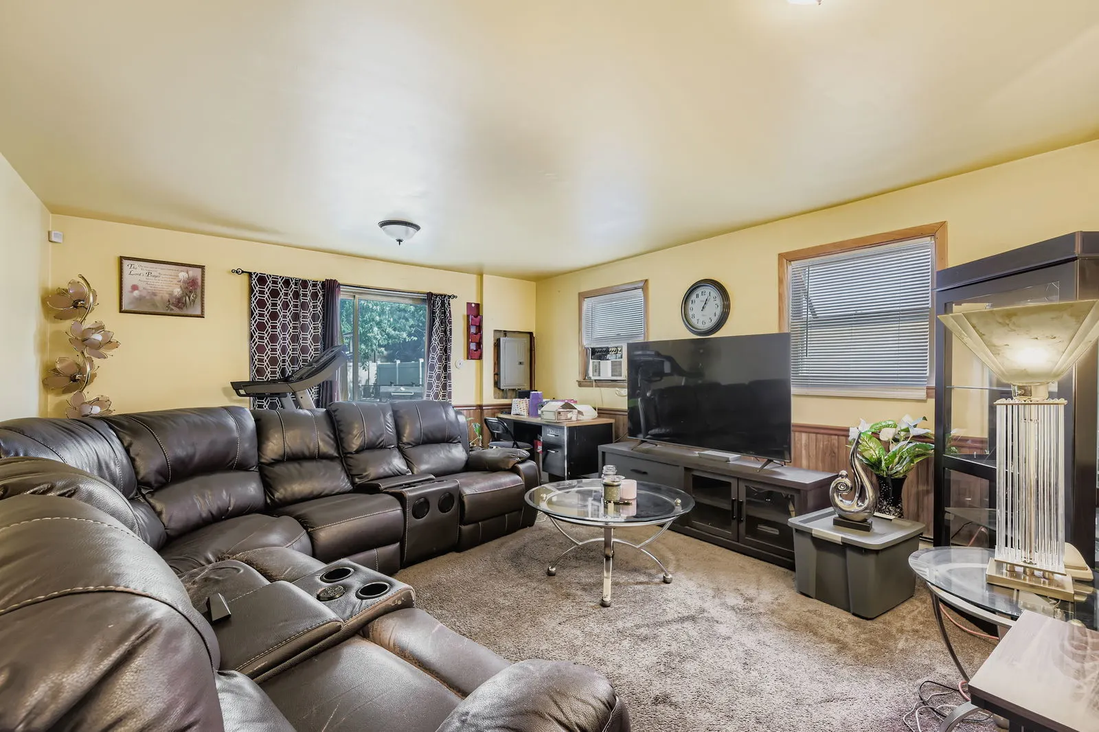9045 S Sacramento Avenue IL