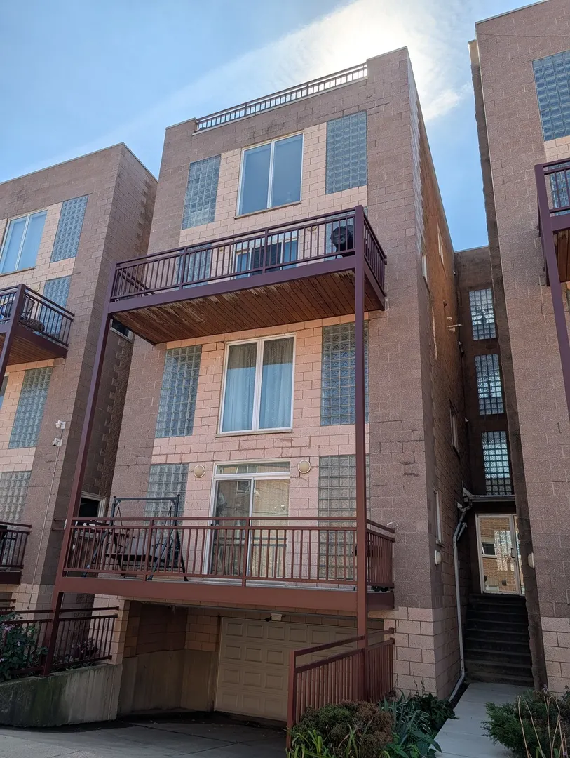 8735 W CATHERINE Avenue 8 IL
