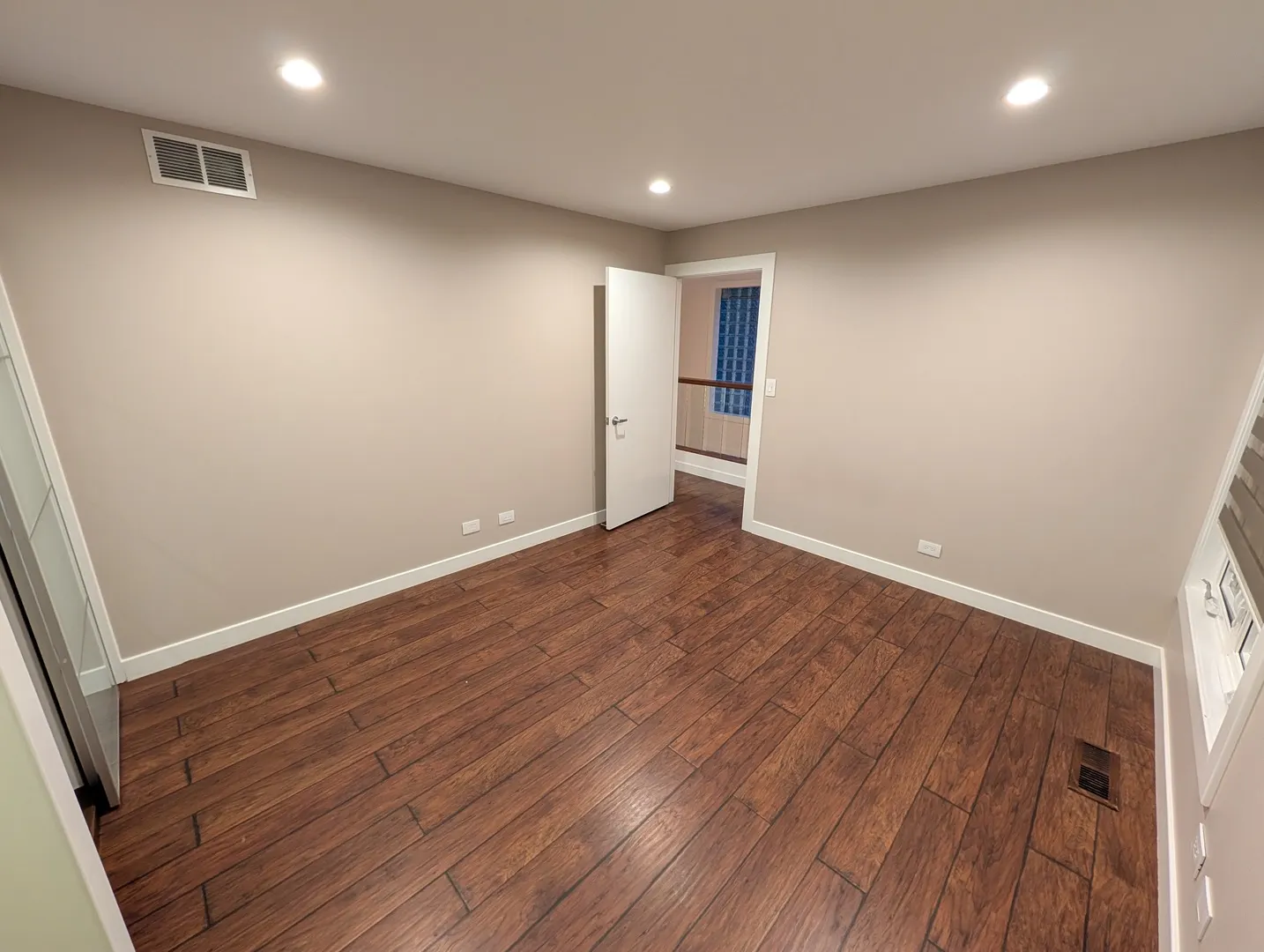8735 W CATHERINE Avenue 8 IL