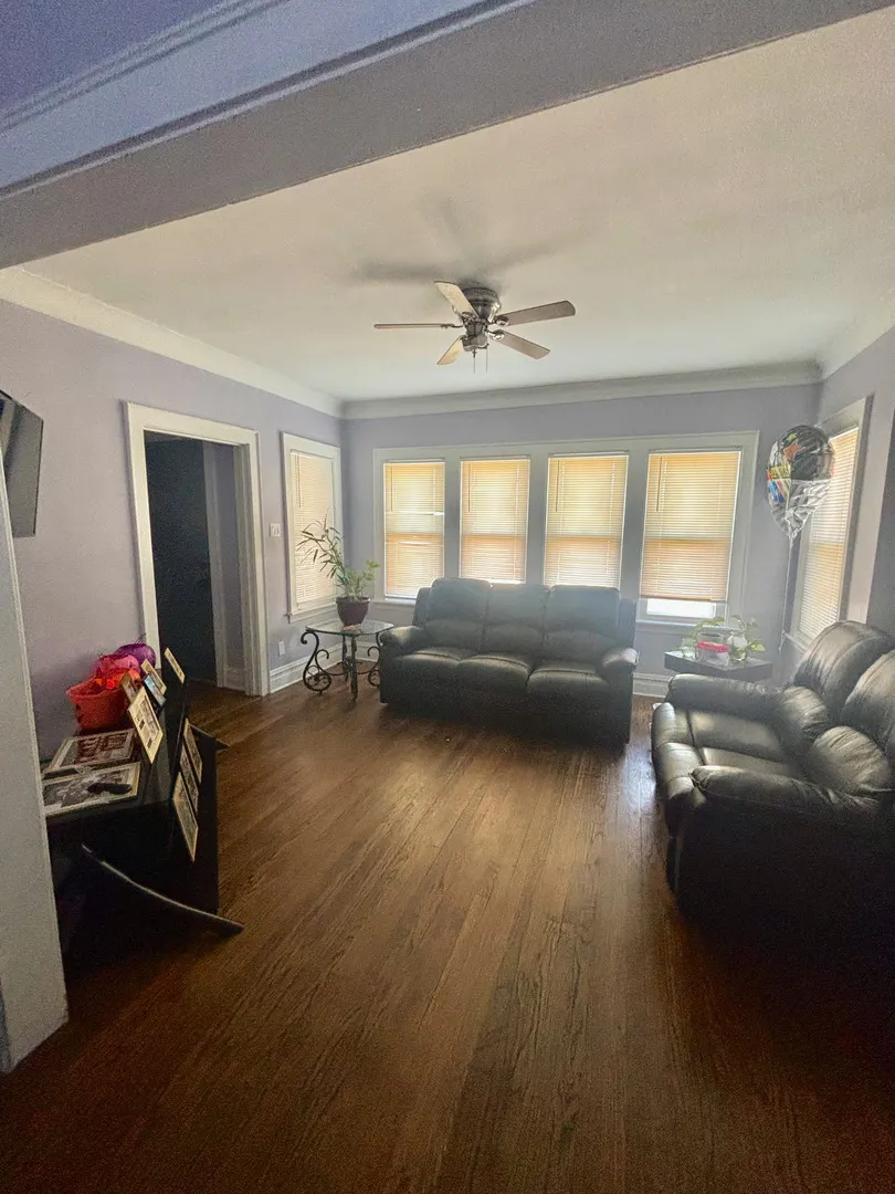 5749 W 64th Place IL