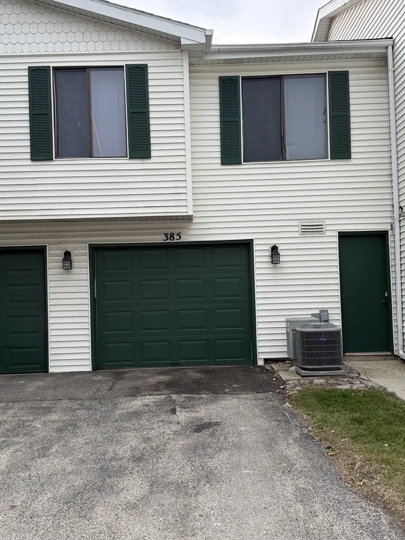 385 Pierce Court 280 IL