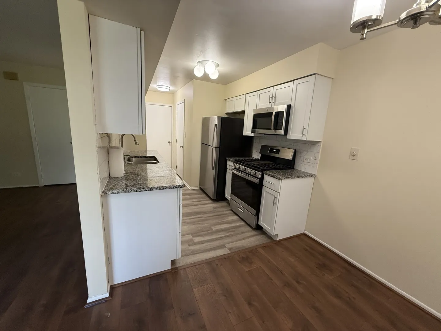 385 Pierce Court 280 IL