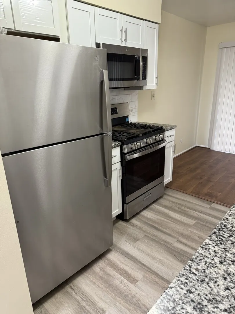 385 Pierce Court 280 IL