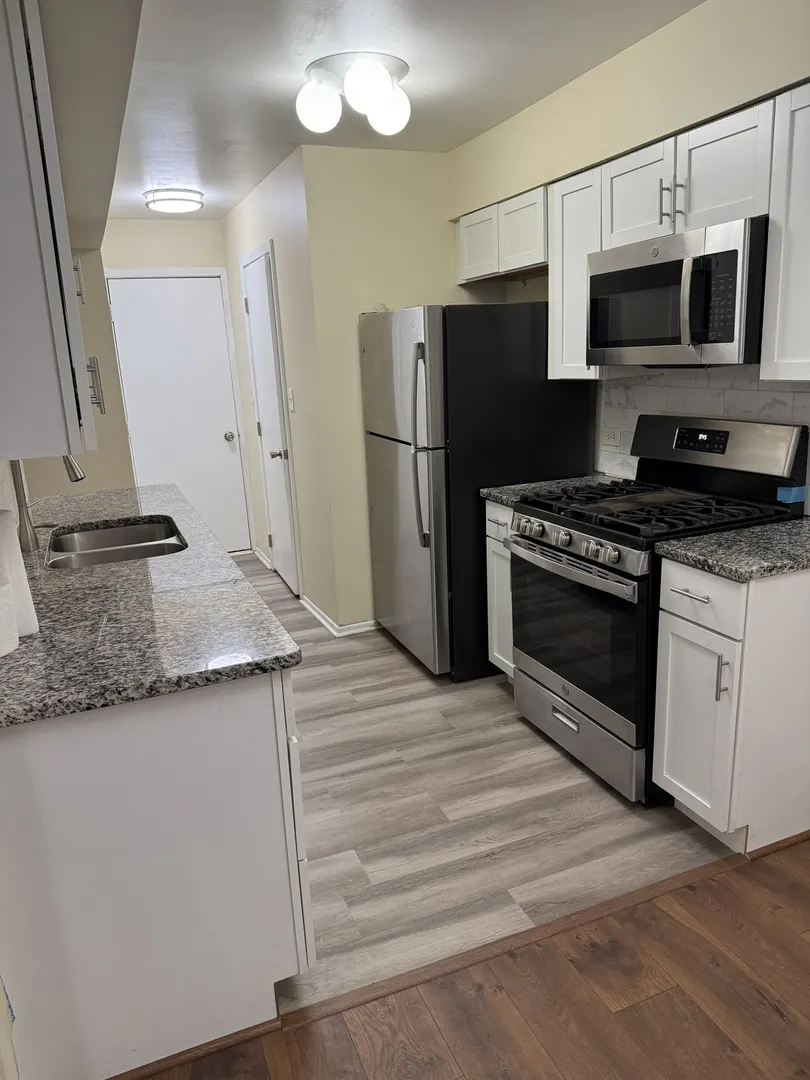 385 Pierce Court 280 IL