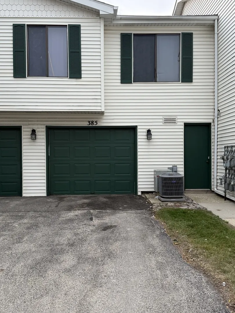 385 Pierce Court 280 IL