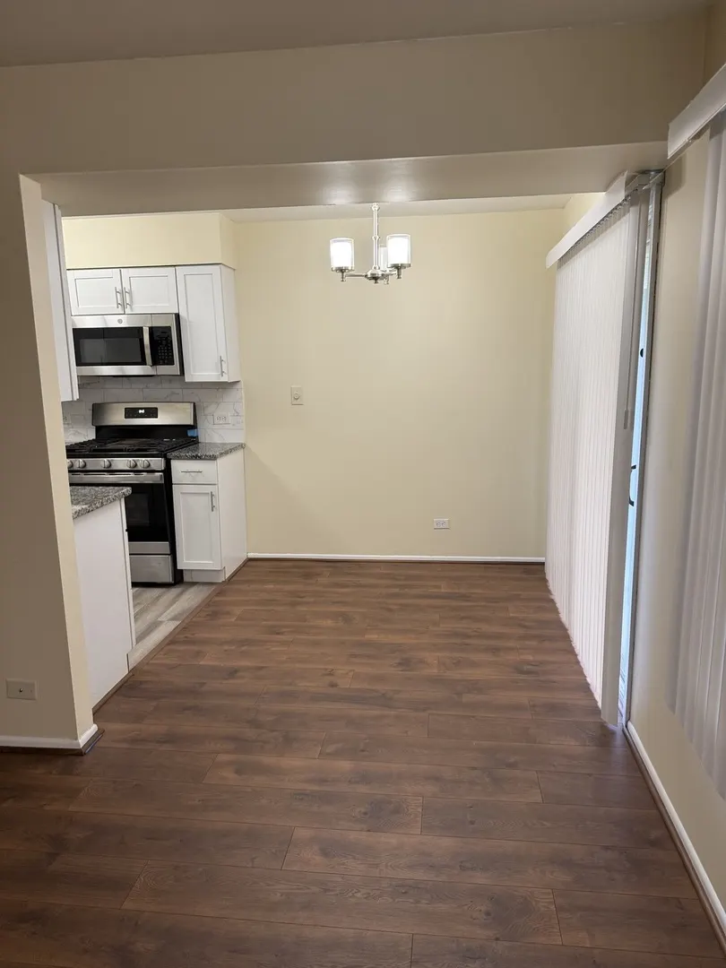 385 Pierce Court 280 IL