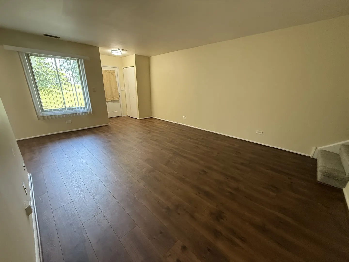 385 Pierce Court 280 IL