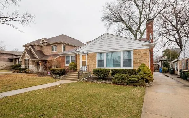 1705 S Crescent Avenue IL