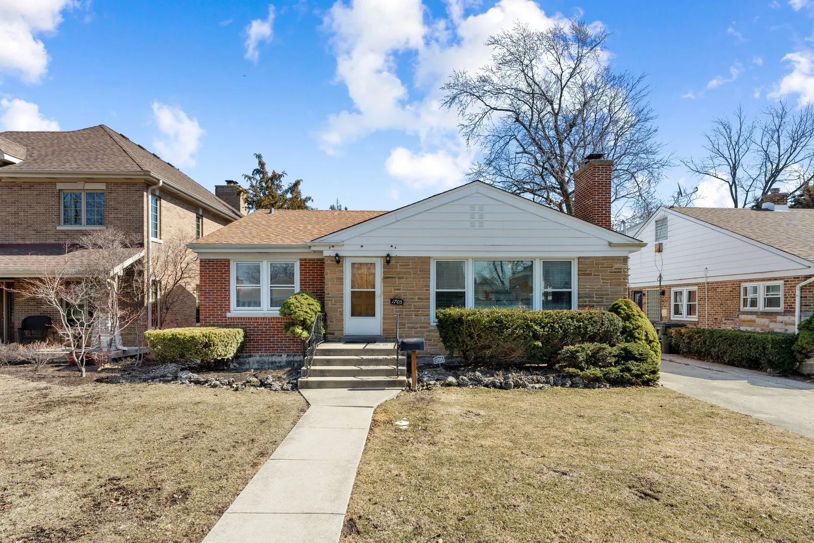 1705 S Crescent Avenue IL