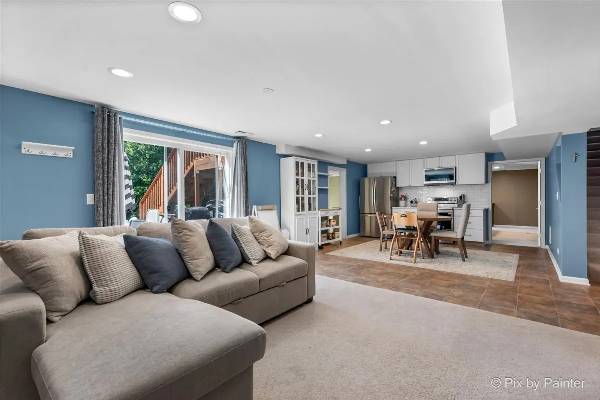 2610 Wall Street IL