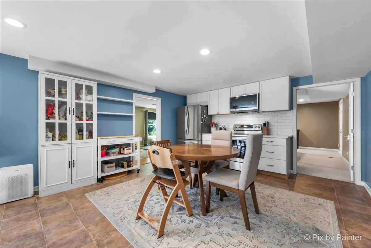 2610 Wall Street IL