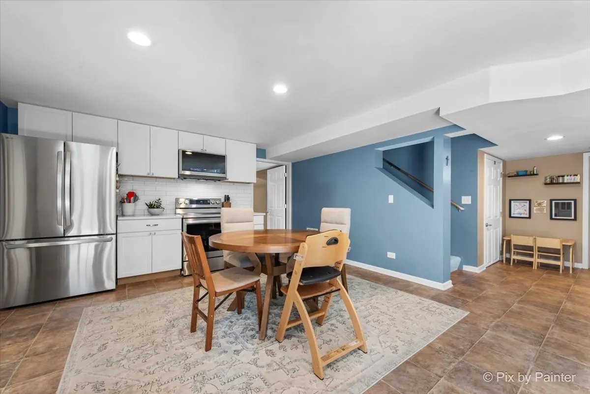 2610 Wall Street IL