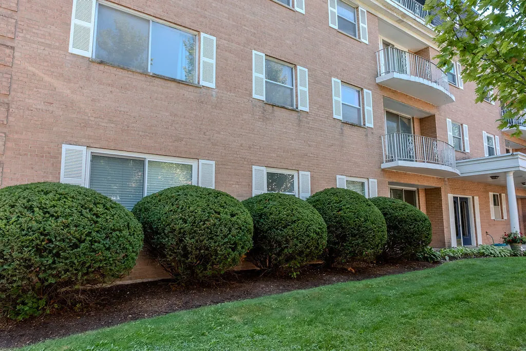 415 Wesley Avenue 24 IL
