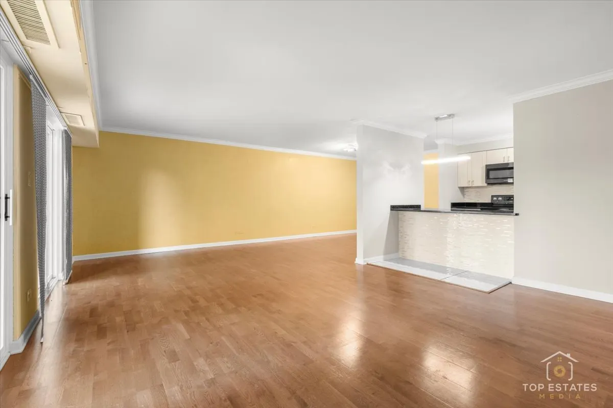 1615 E CENTRAL Road 218C IL