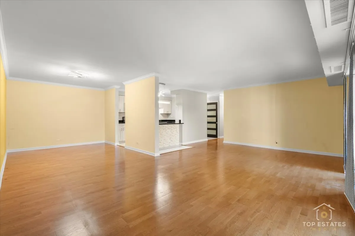 1615 E CENTRAL Road 218C IL
