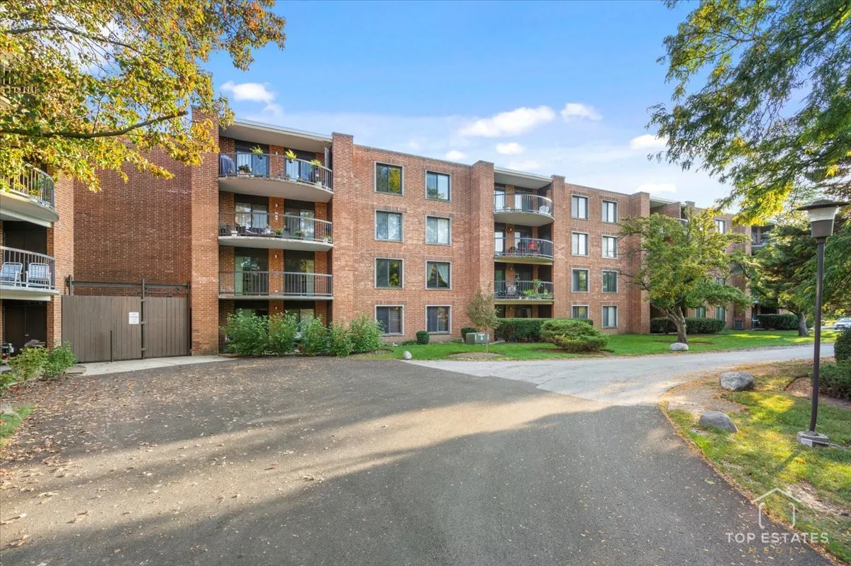 1615 E CENTRAL Road 218C IL