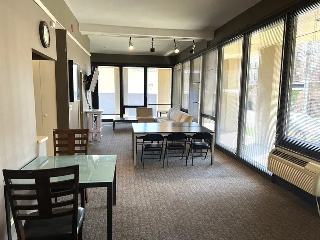 6700 S South Shore Drive 24C IL