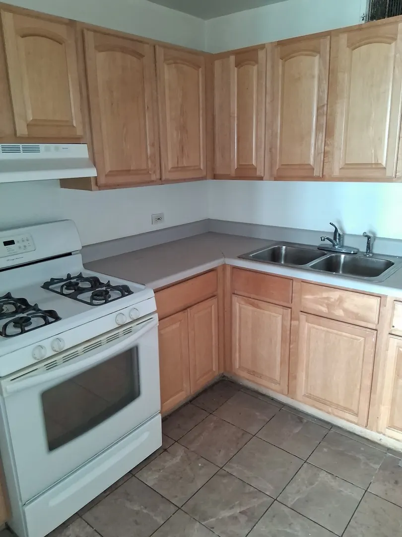 6700 S South Shore Drive 24C IL