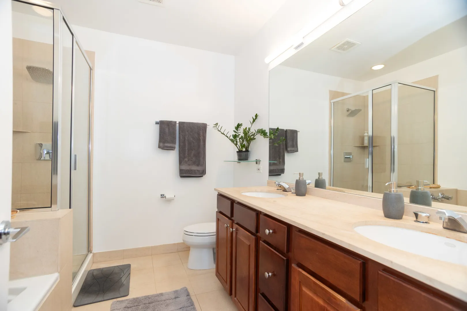 330 N Clinton Street 508 IL