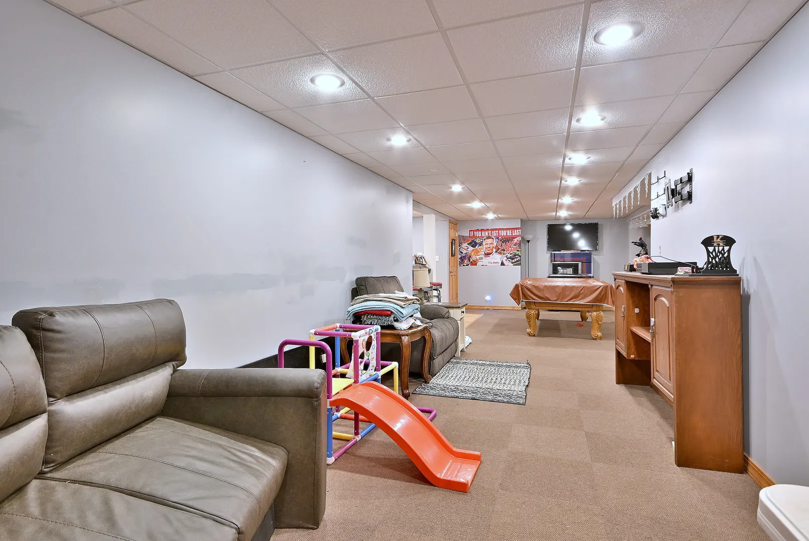 506 E Rennesoy Drive IL