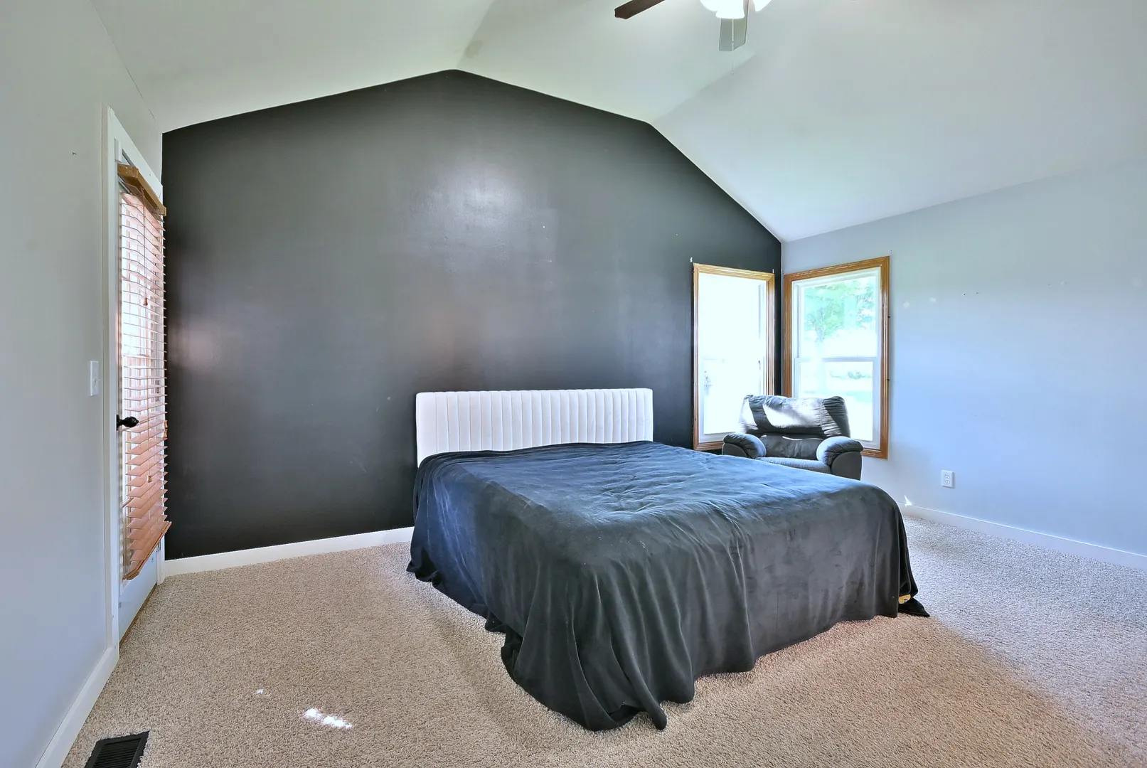 506 E Rennesoy Drive IL