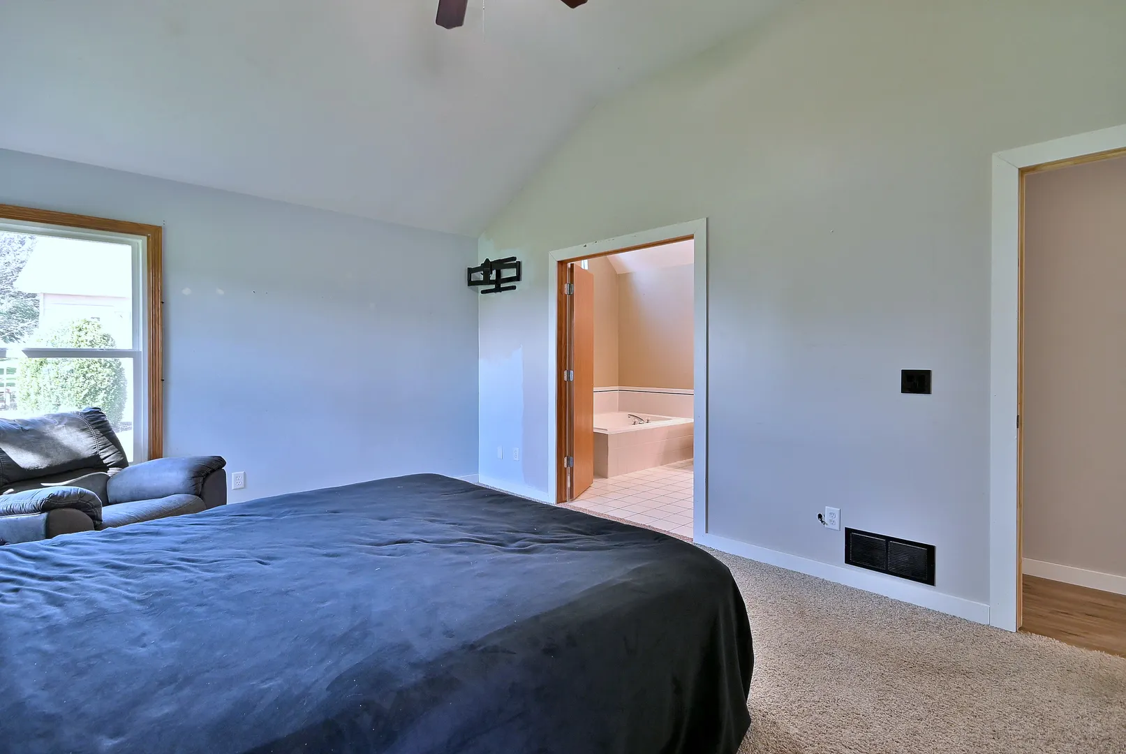 506 E Rennesoy Drive IL