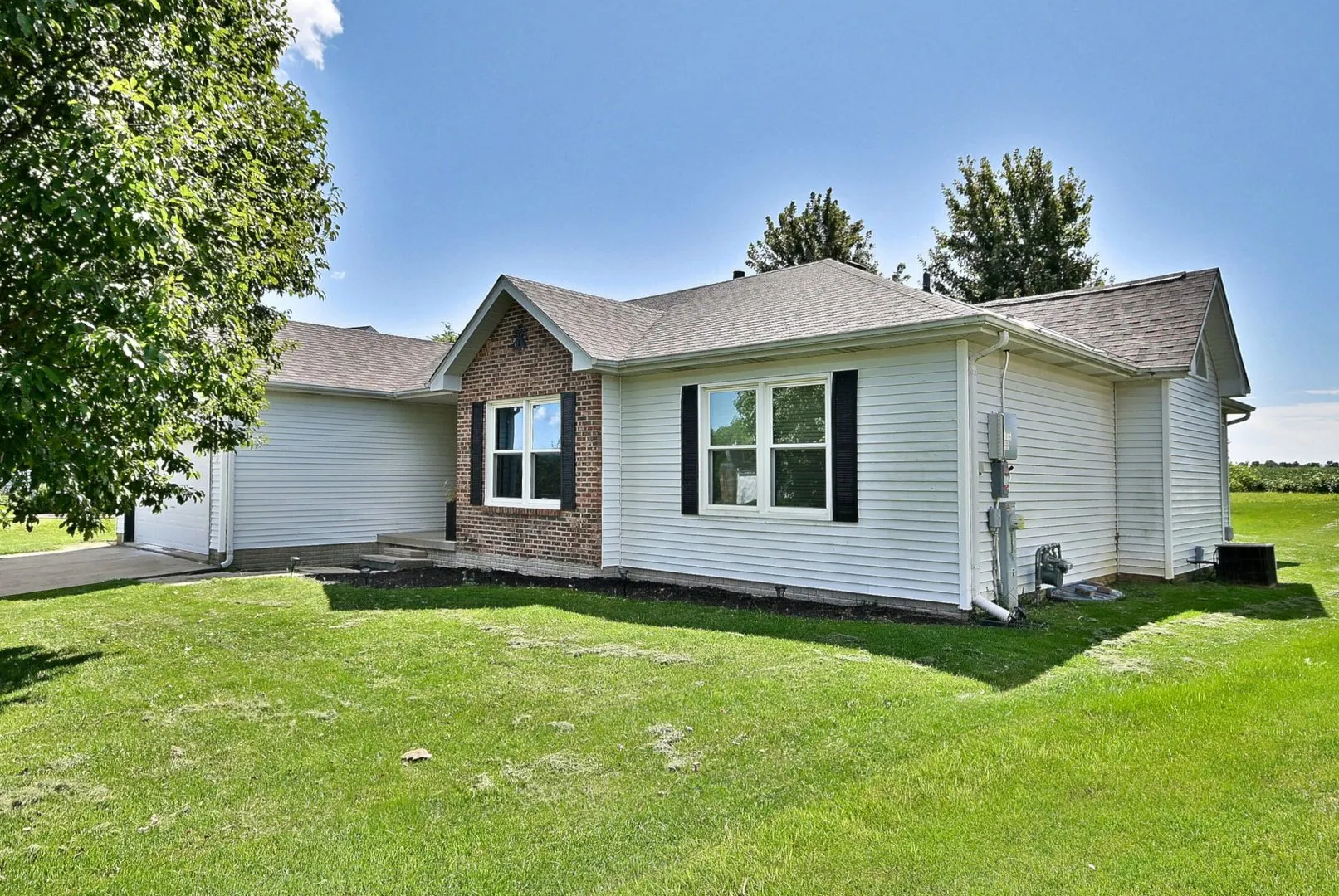 506 E Rennesoy Drive IL