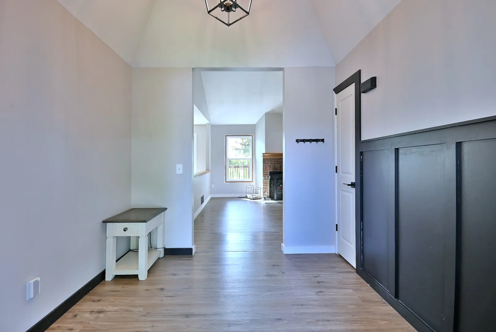 506 E Rennesoy Drive IL