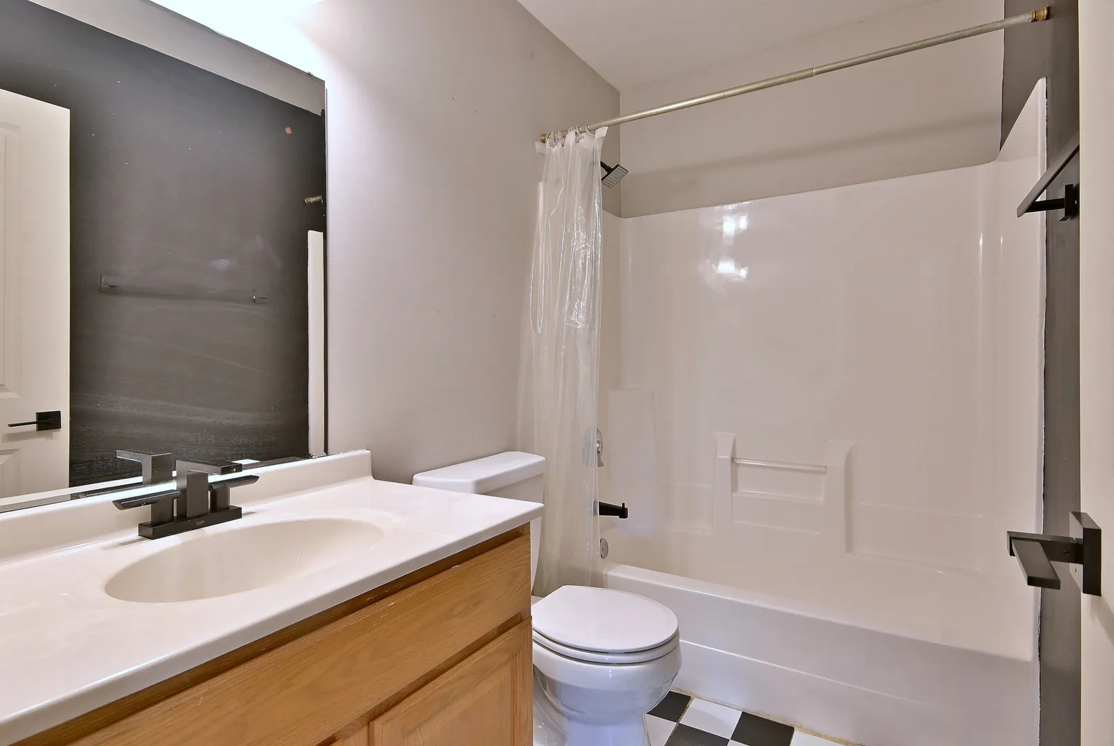 506 E Rennesoy Drive IL