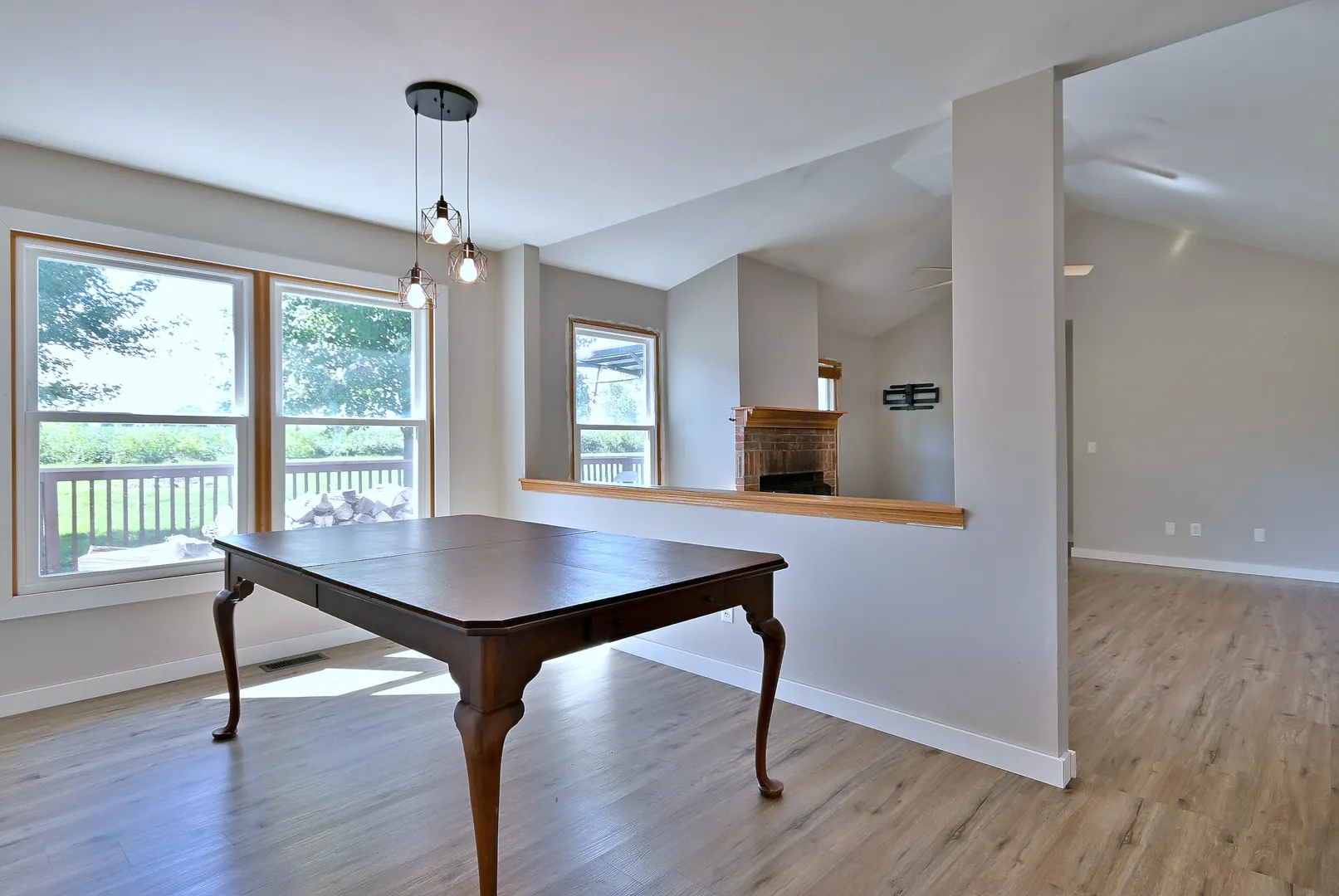 506 E Rennesoy Drive IL