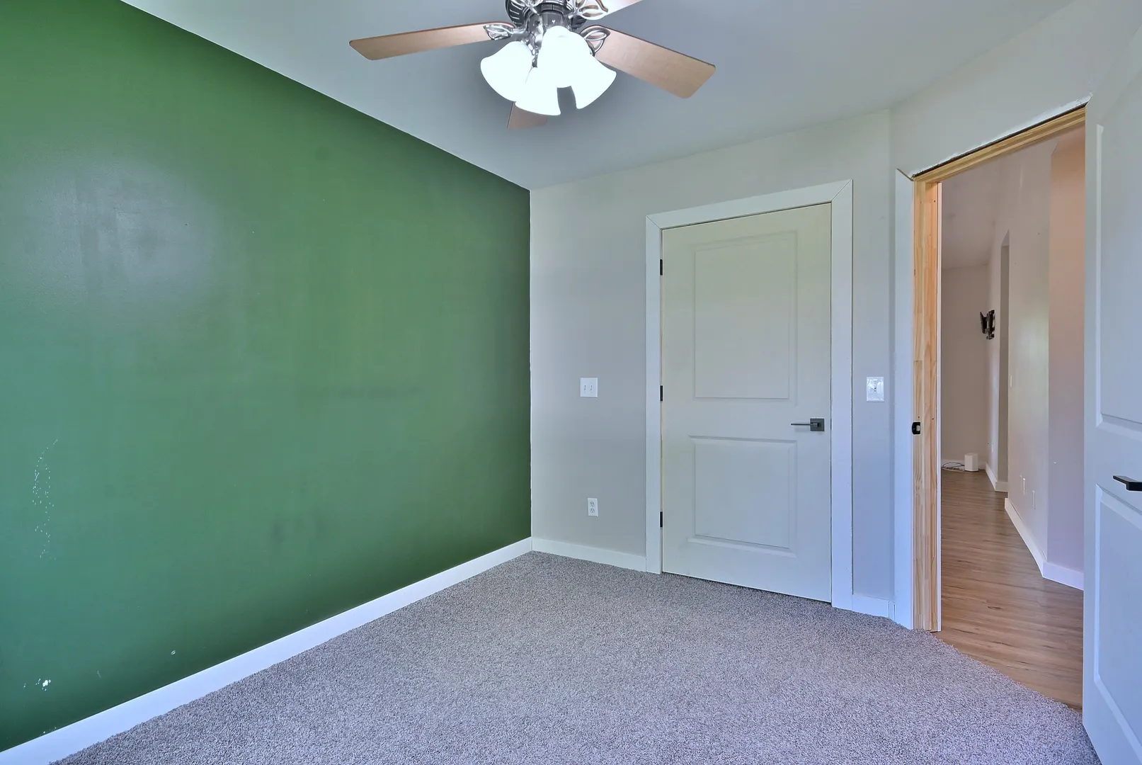 506 E Rennesoy Drive IL