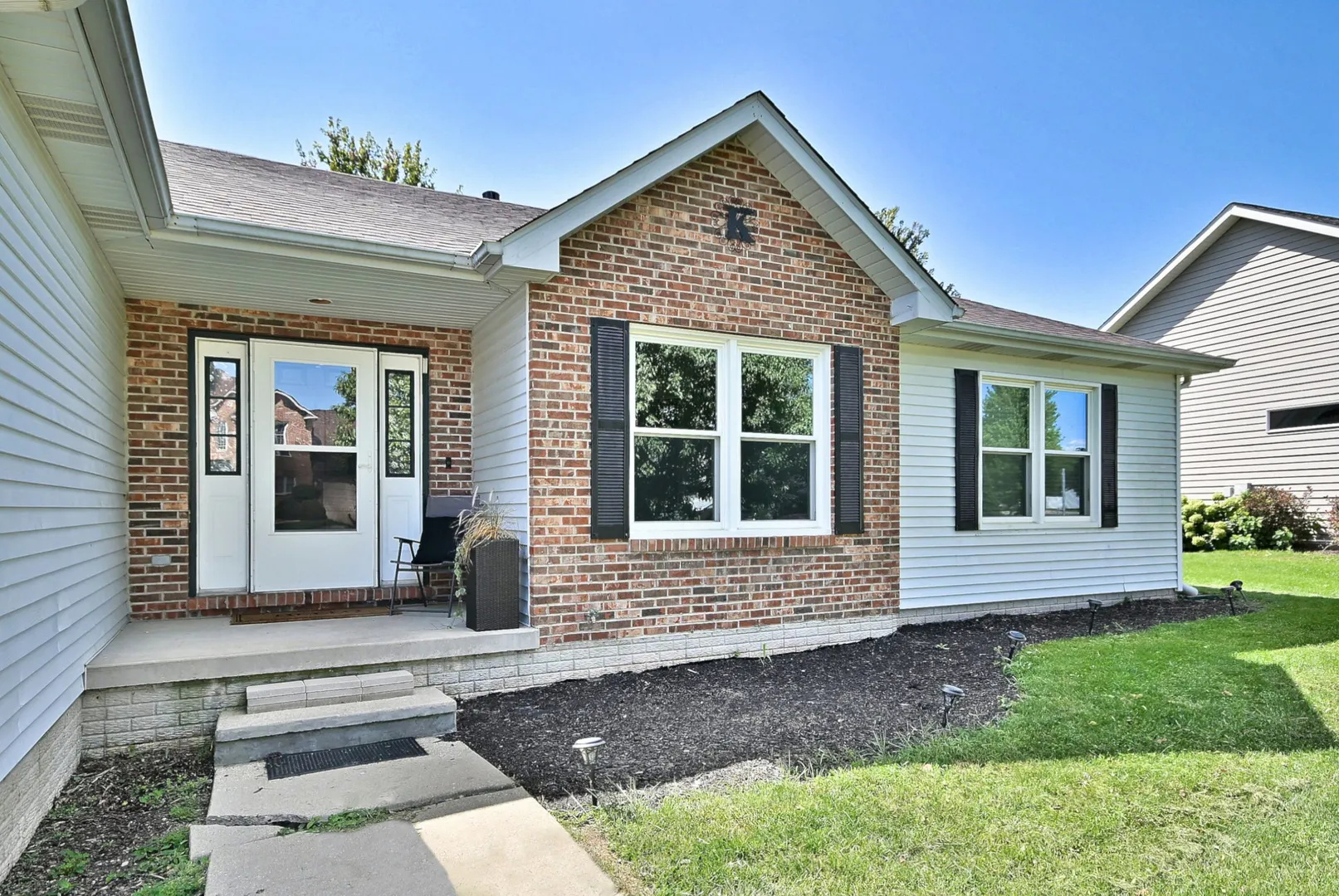 506 E Rennesoy Drive IL